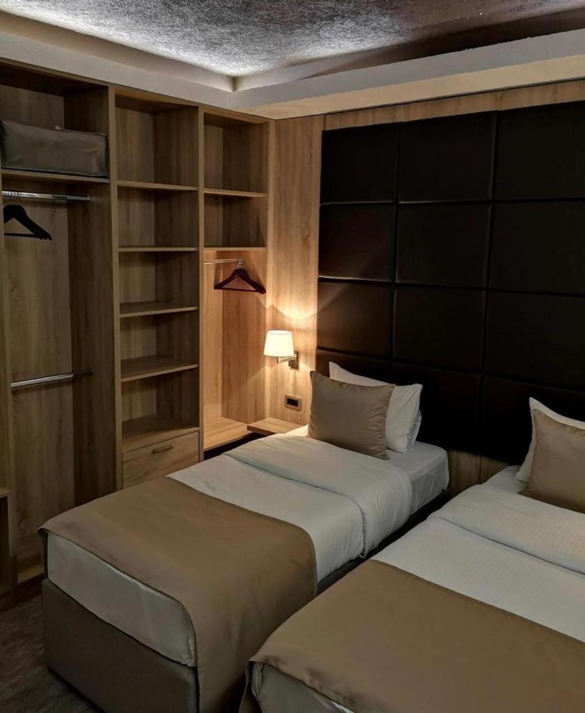 Hotel Ideall Podgorica Luaran gambar