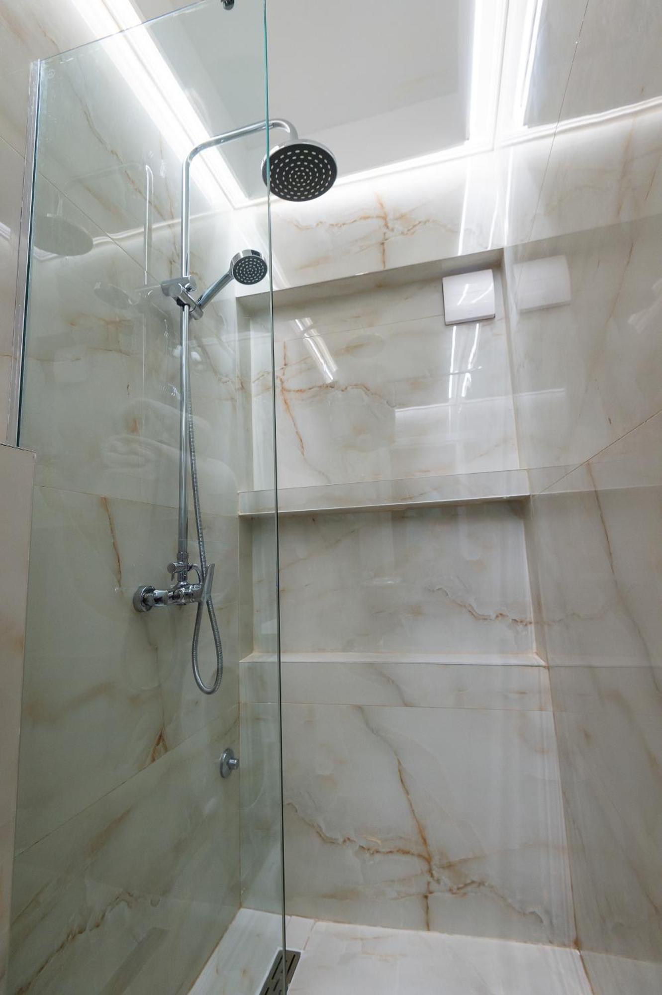 Hotel Ideall Podgorica Luaran gambar