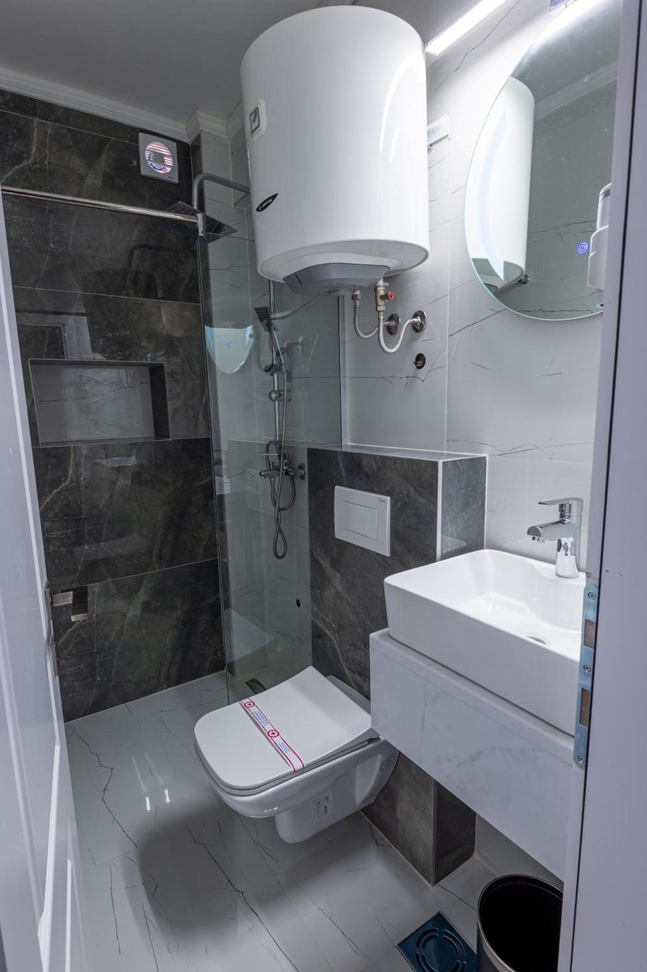 Hotel Ideall Podgorica Luaran gambar