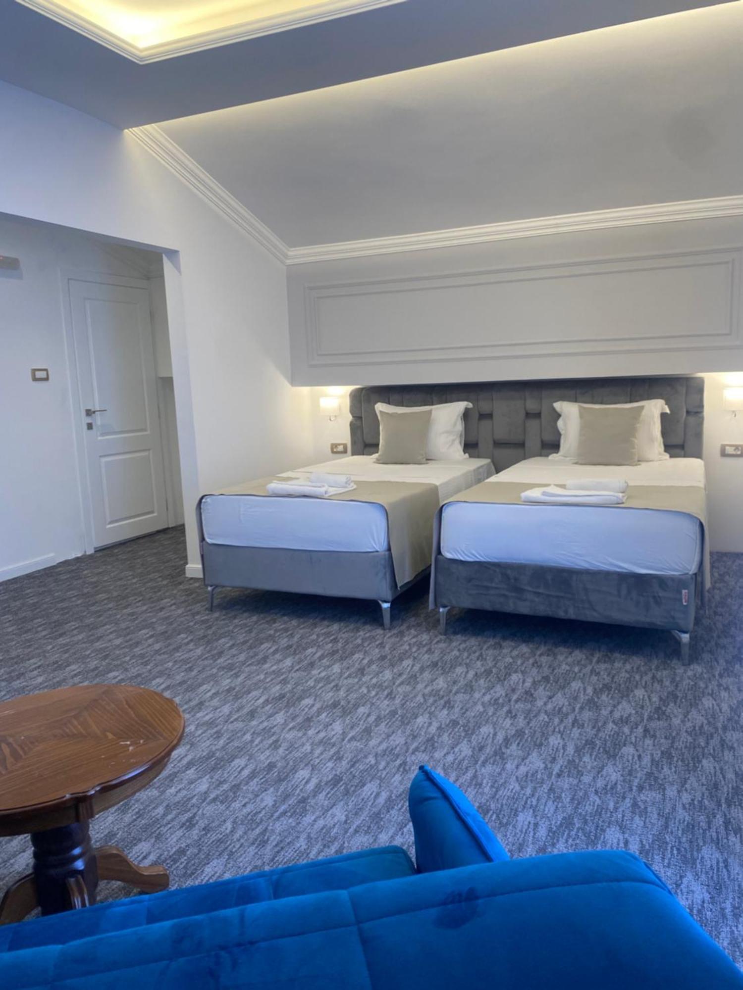 Hotel Ideall Podgorica Luaran gambar