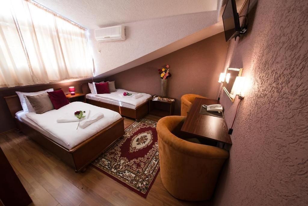 Hotel Ideall Podgorica Bilik gambar