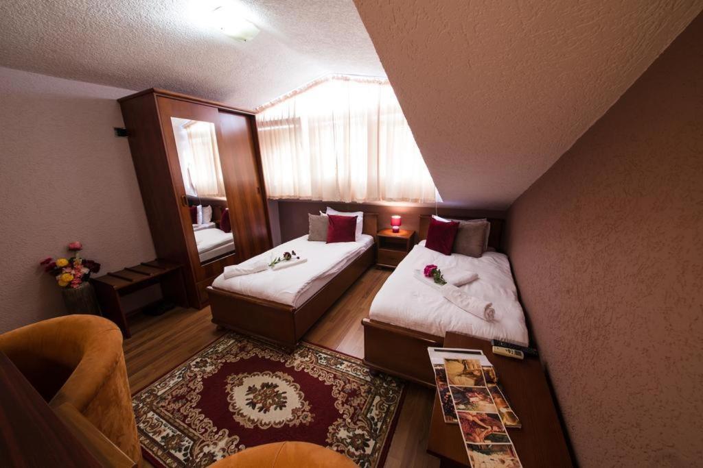 Hotel Ideall Podgorica Luaran gambar