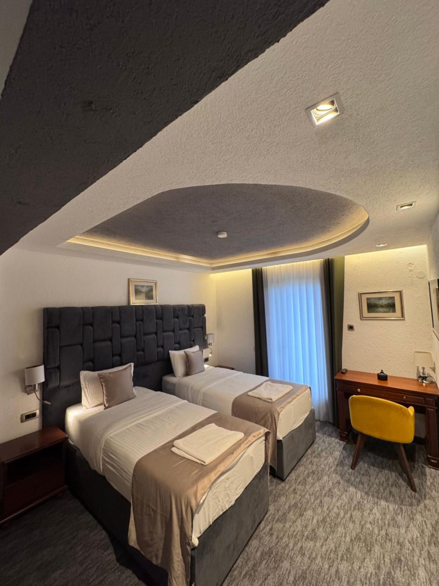Hotel Ideall Podgorica Luaran gambar